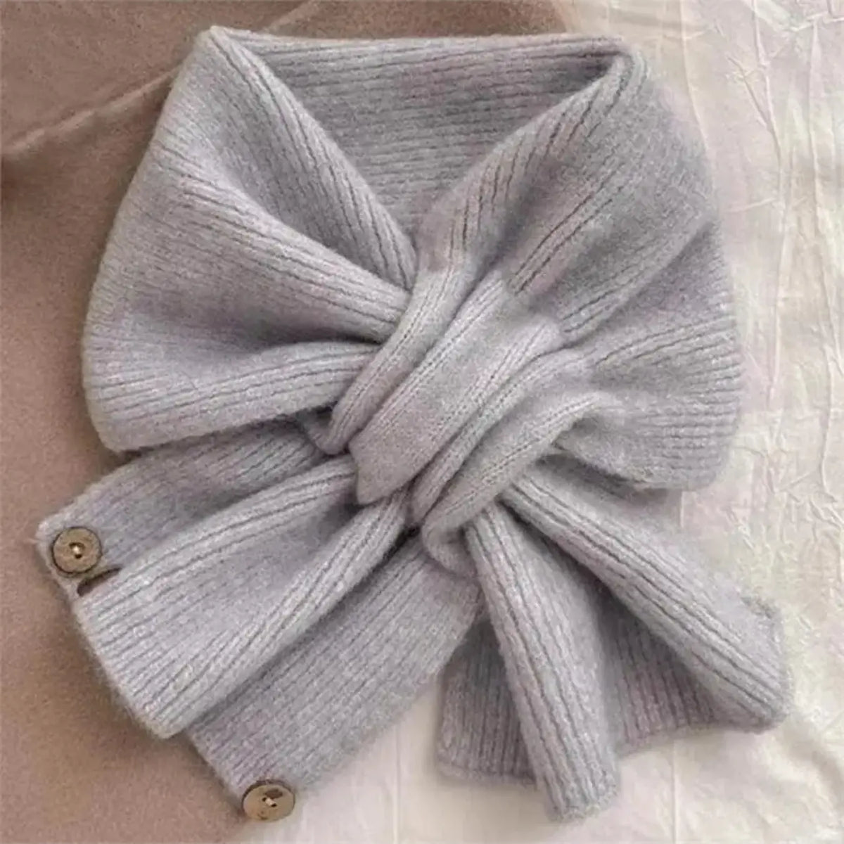 Soft and Skin-Friendly Short Scarf for Women, Cross-Knit Snood, Korean-Style Warm Button Scarf, Fashionable Faux Collar