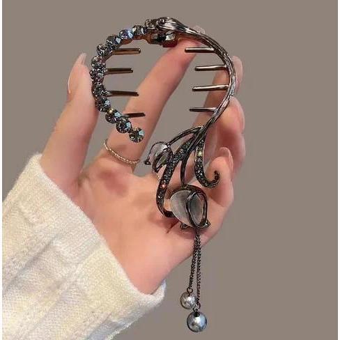 Women's Chinese-Style Alloy-Resin Bling Butterfly Hair Clip with Tassel Holders, Elegant Bun Claw, Ponytail Holder, One Size for Engagement, Anniversary, Business Occasions