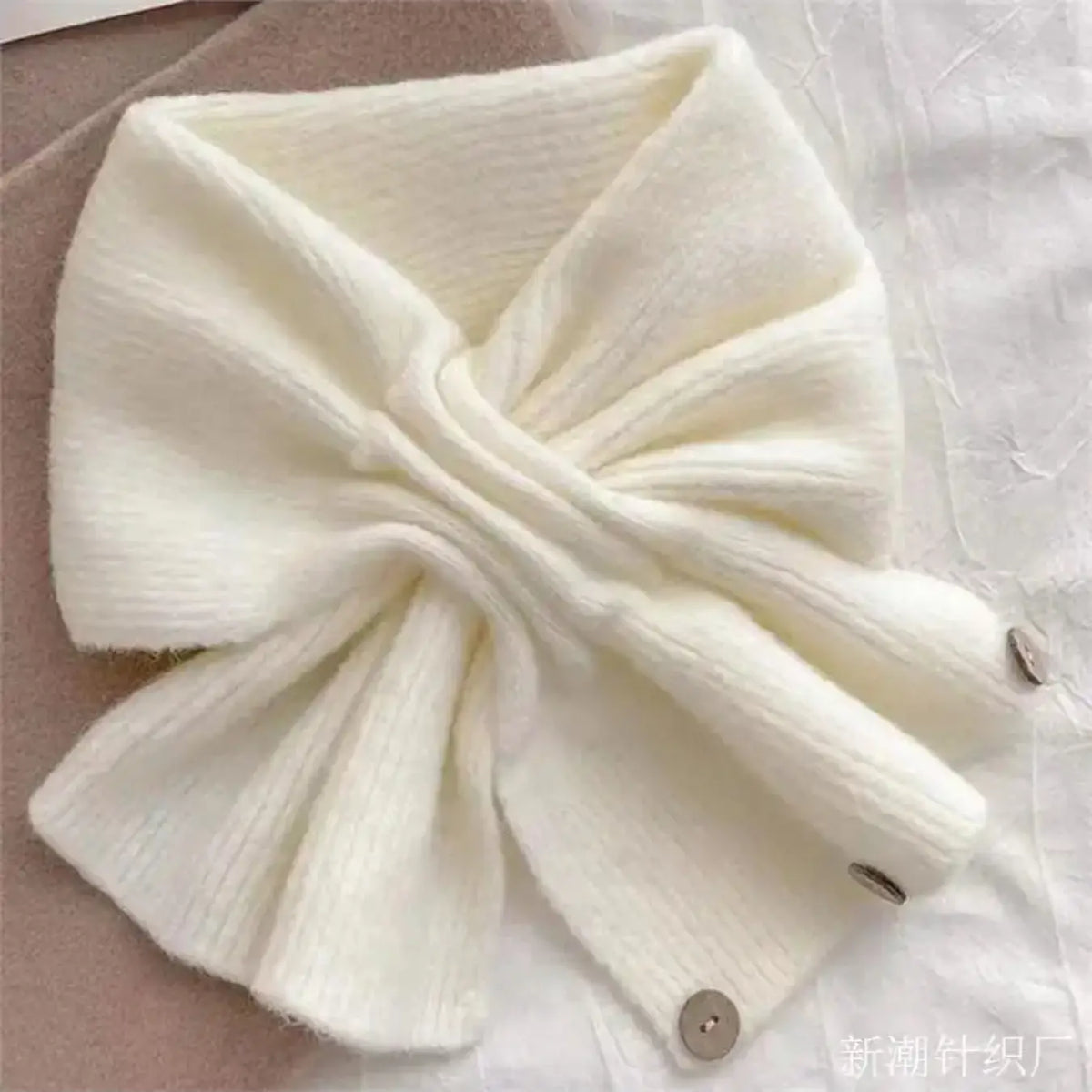 Soft and Skin-Friendly Short Scarf for Women, Cross-Knit Snood, Korean-Style Warm Button Scarf, Fashionable Faux Collar